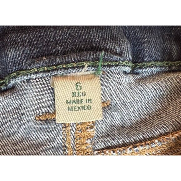 L.L. Bean Womens Straight Leg Favorite Fit JeanFlex Denim Jeans Size 6 Reg - Picture 3 of 10